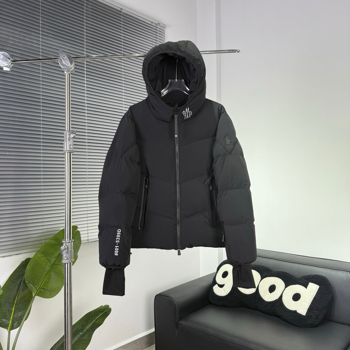 Moncler Grenoble Black Rochers de Naye Hooded Down Jacket