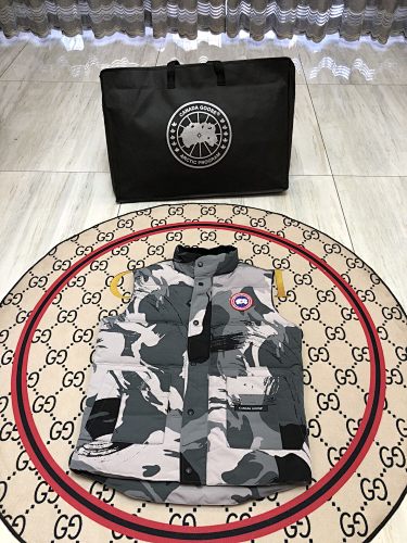 Canada Goose Grey Camo Down Puffer Vest